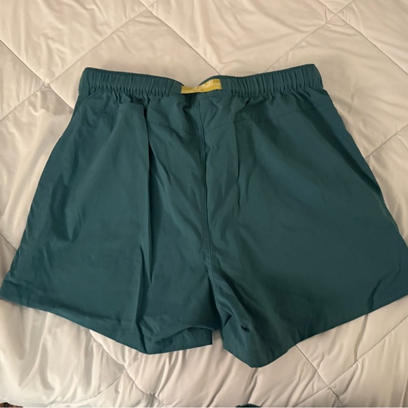 Patagonia Women’s Outdoor Everyday Shorts - size small - Picture 4 of 4